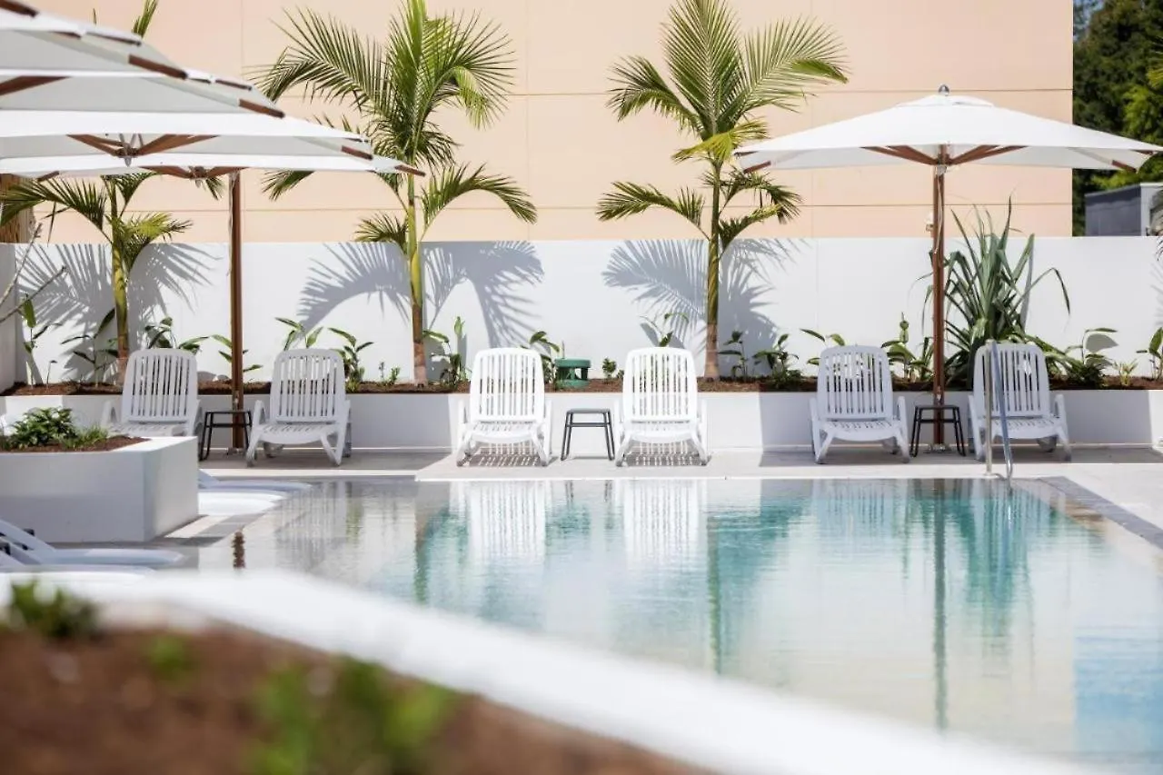 Ruby Building - Self Contained, Privately Managed Apartments Gold Coast
