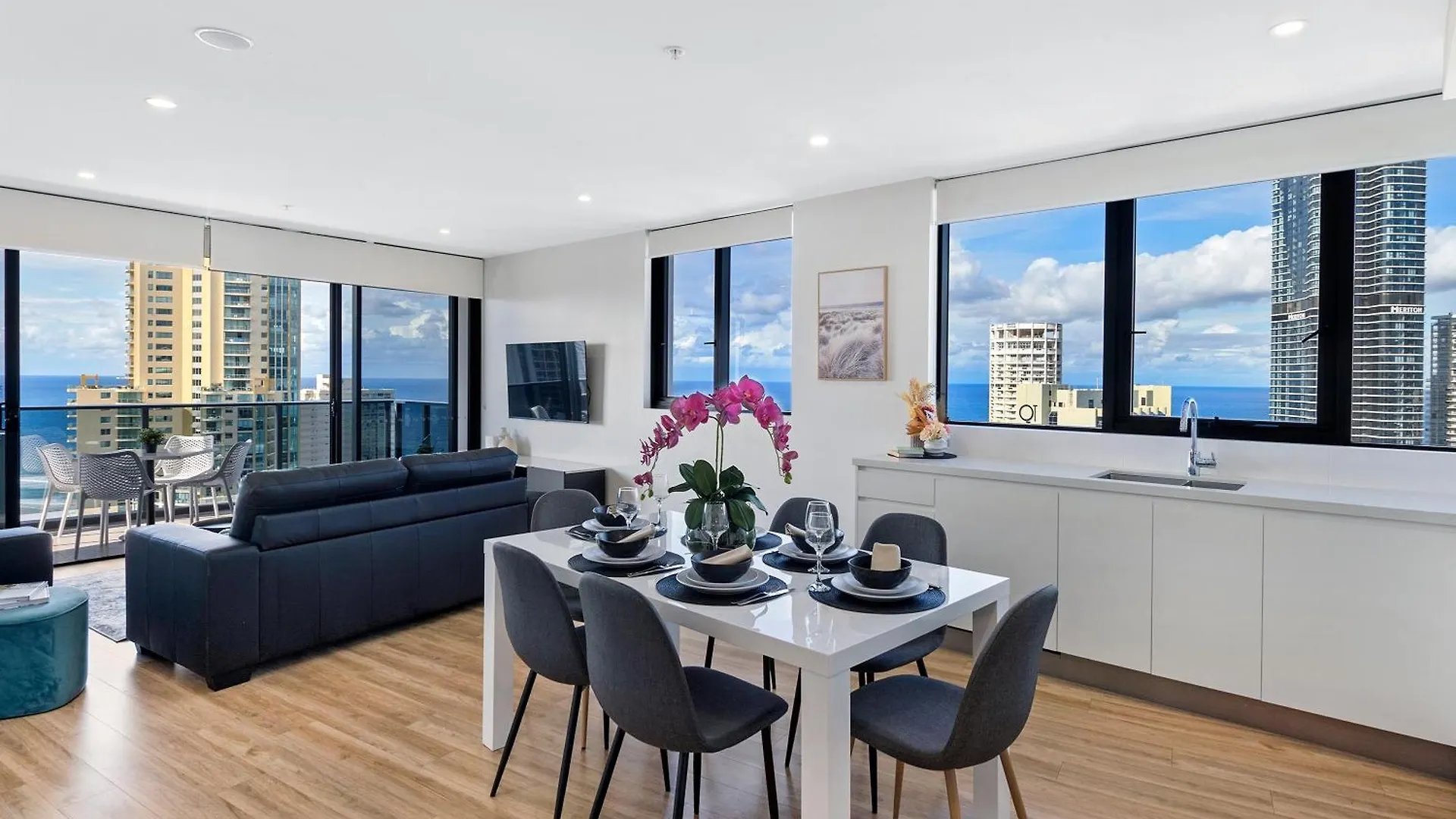 Ruby Building - Self Contained, Privately Managed Apartments Gold Coast 0*,