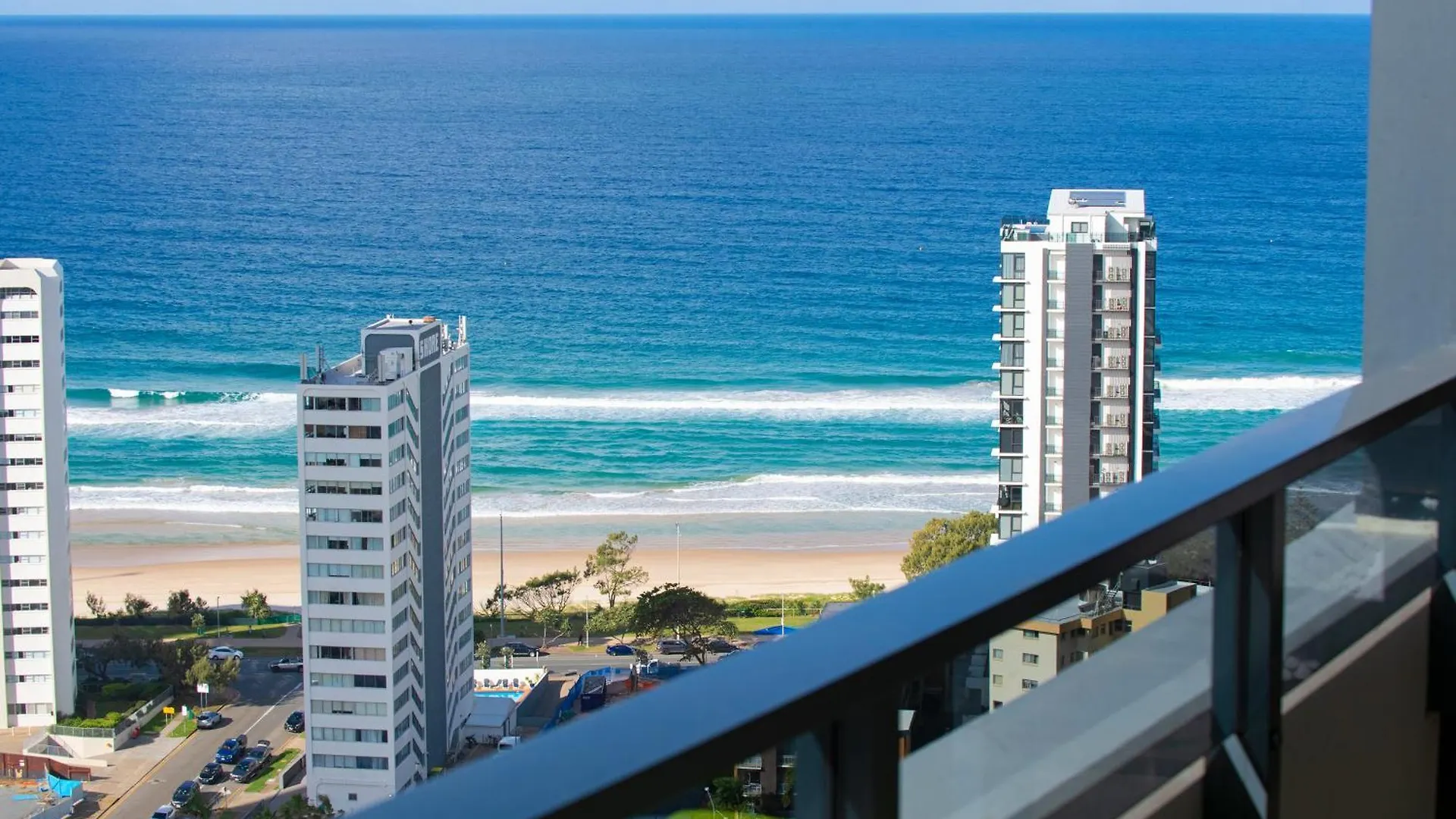 Ruby Building - Self Contained, Privately Managed Apartments Gold Coast