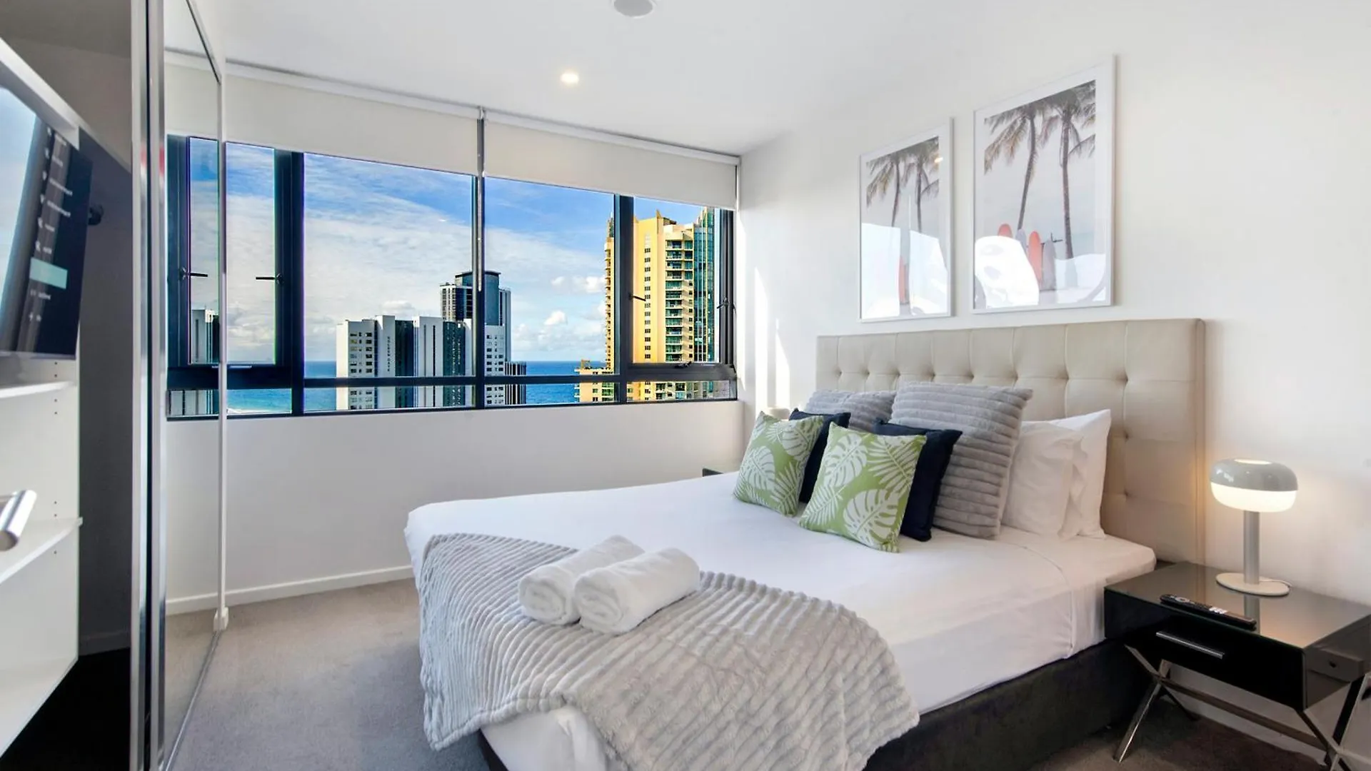 Ruby Building - Self Contained, Privately Managed Apartments Gold Coast