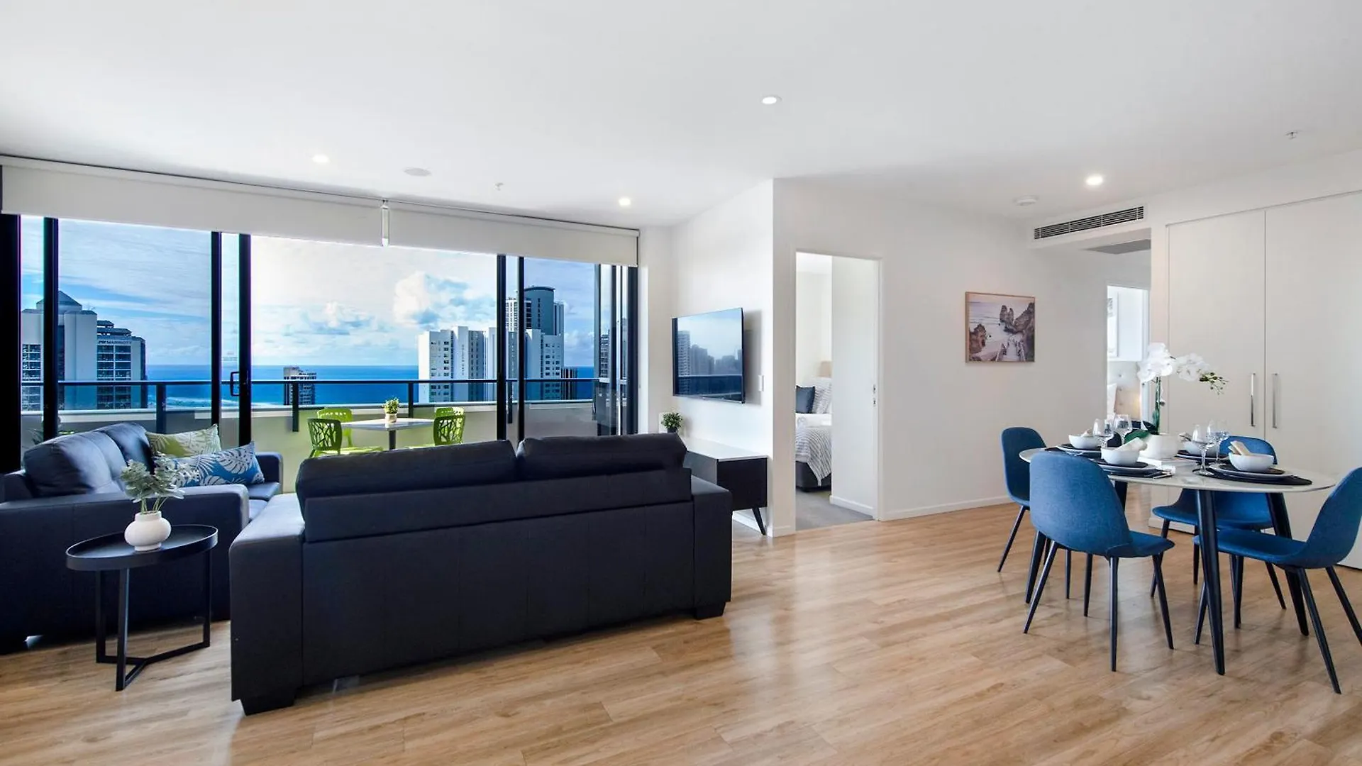 Ruby Building - Self Contained, Privately Managed Apartments Gold Coast Australia